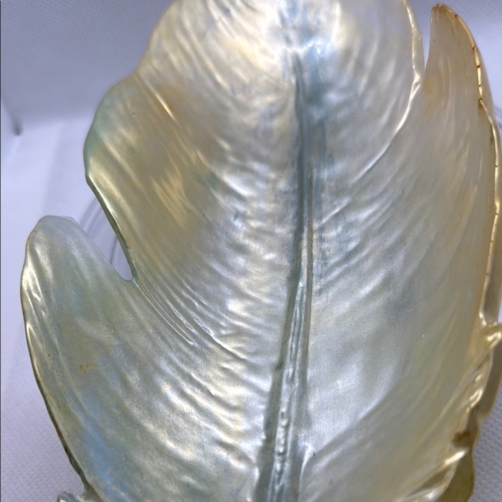 Elegant Gold and Silver Feather Resin Accent - Picture 10 of 12